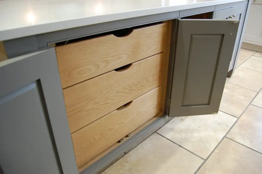 An Aga, framed, detail